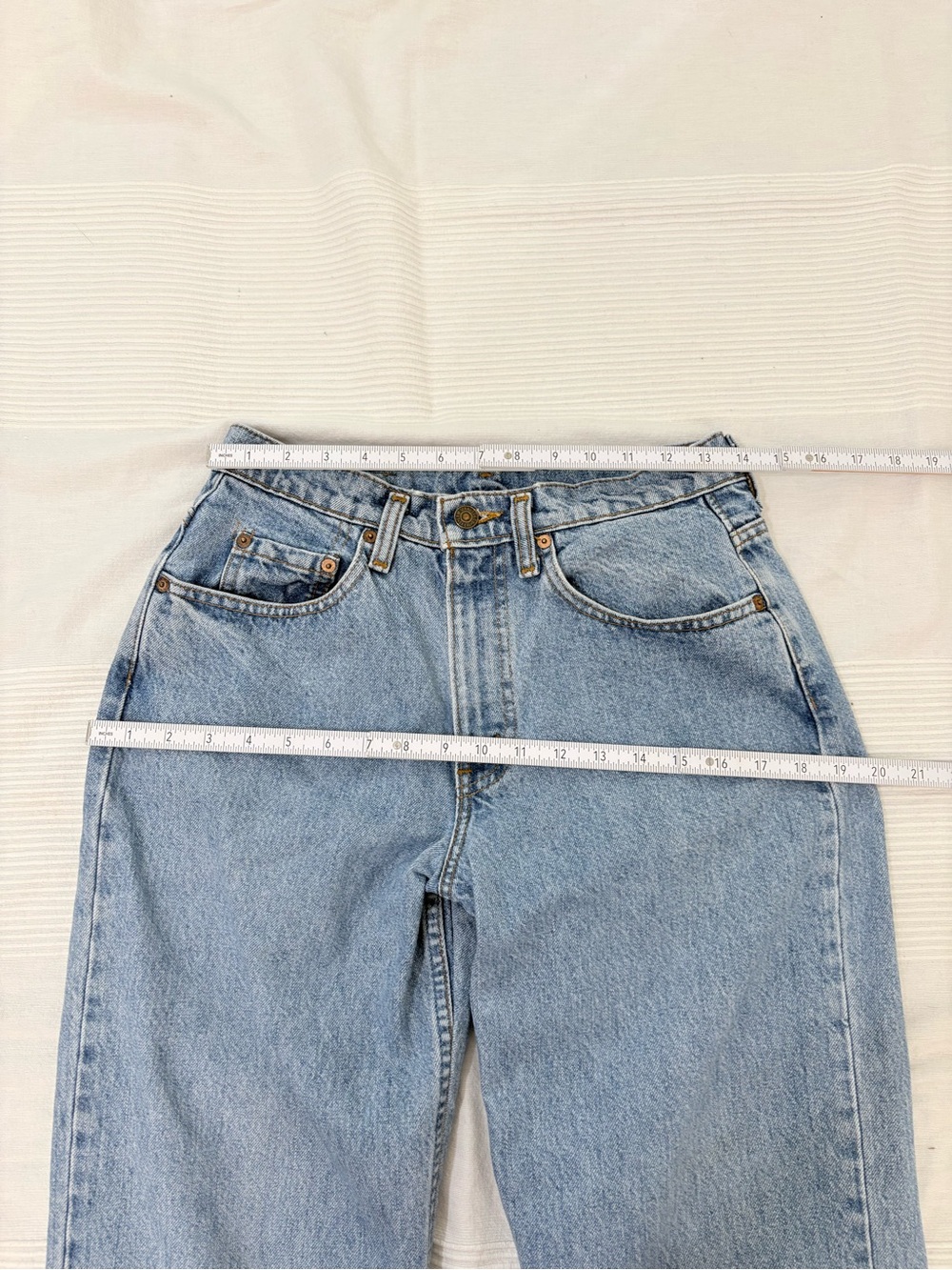 Levis Jeans 532 Vintage Genuine Leather Tab Made in Canada - Picture 4 of 12